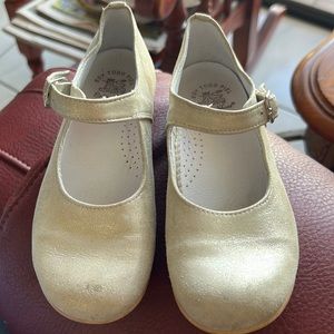 Girls shoes. Made in Spain. Size 29 (US11). Leon Shoes